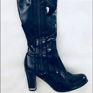 ‼️SOLD‼️WHBM Black knee high boots‼️